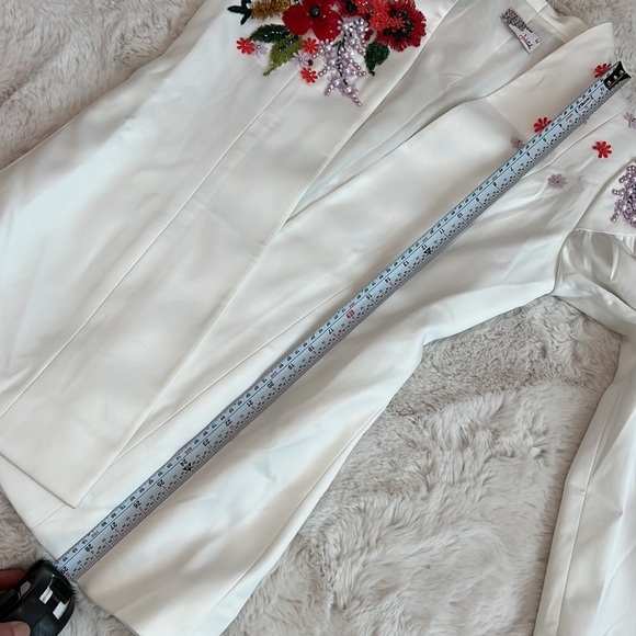 Embellished blazer size medium - Picture 12 of 17